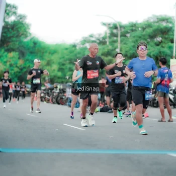 Runner Photo 3864184