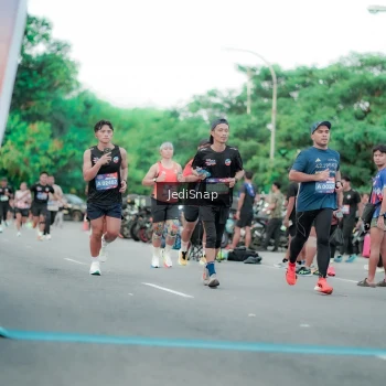 Runner Photo 3864345