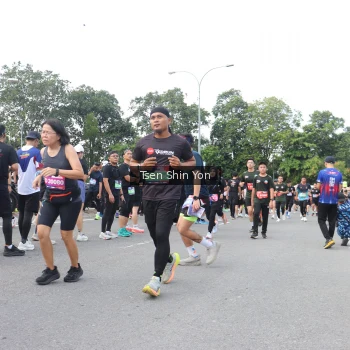 Runner Photo 3864535