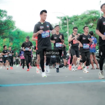 Runner Photo 3864675