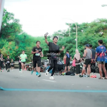 Runner Photo 3865076