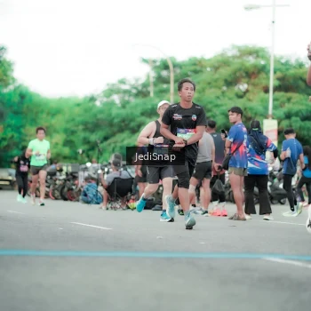 Runner Photo 3865101
