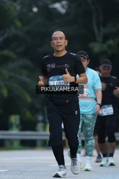 Runner Photo 3865685