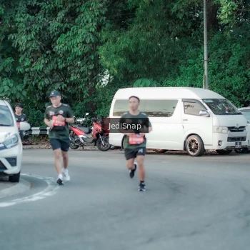 Runner Photo 3865737