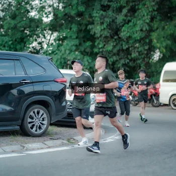 Runner Photo 3865762