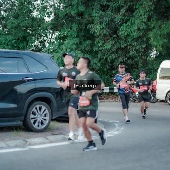 Runner Photo 3865769