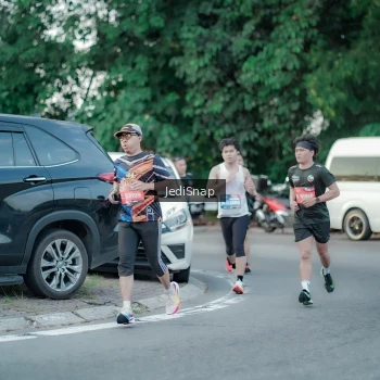 Runner Photo 3865835