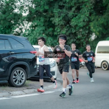 Runner Photo 3865852