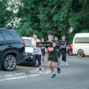 Runner Photo 3865872