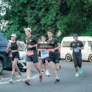 Runner Photo 3865876