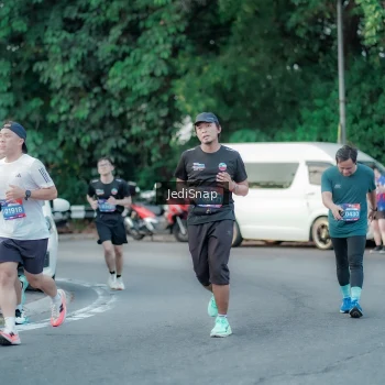 Runner Photo 3865905