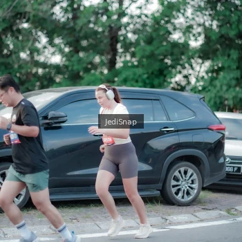 Runner Photo 3865999