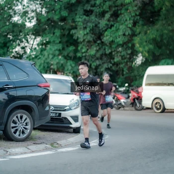 Runner Photo 3866259