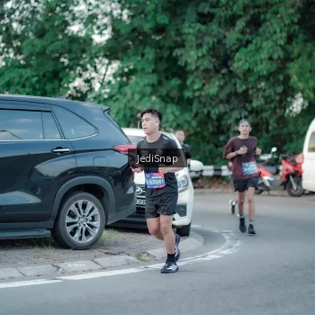 Runner Photo 3866309