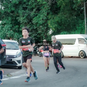 Runner Photo 3866377