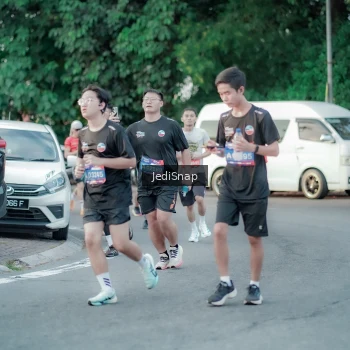 Runner Photo 3866540