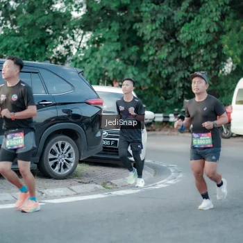 Runner Photo 3866815