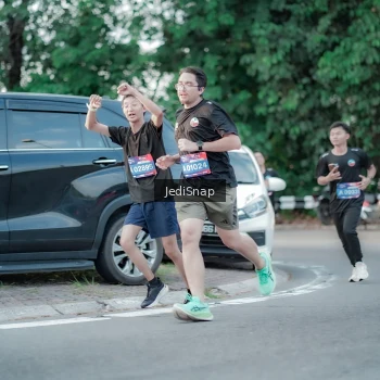Runner Photo 3867490