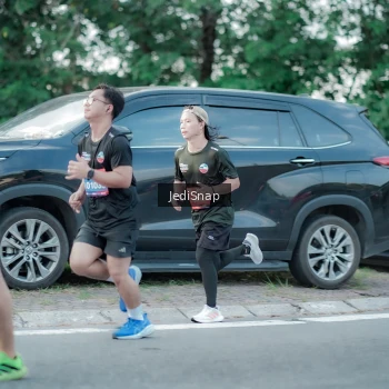 Runner Photo 3867596