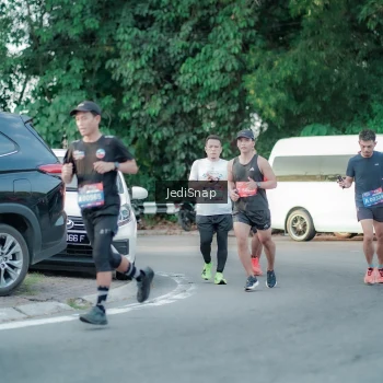 Runner Photo 3867741
