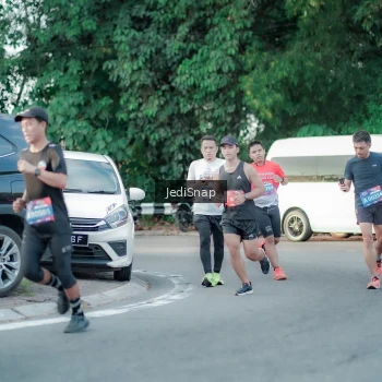 Runner Photo 3867743