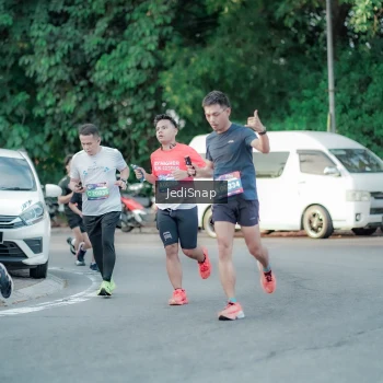 Runner Photo 3867761