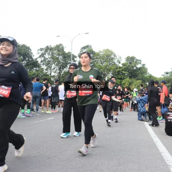 Runner Photo 3868660