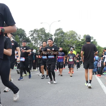 Runner Photo 3869718