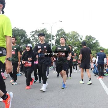 Runner Photo 3869879