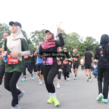 Runner Photo 3870006