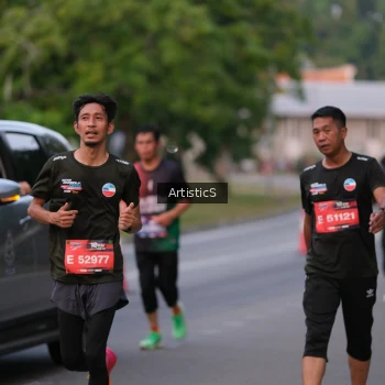 Runner Photo 3870689