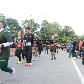 Runner Photo 3871535