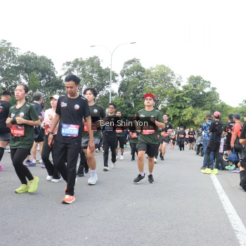 Runner Photo 3871565