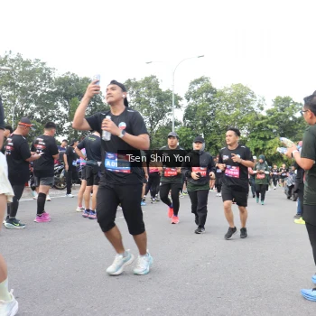 Runner Photo 3871737