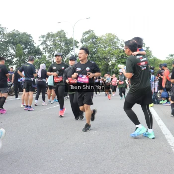 Runner Photo 3871753