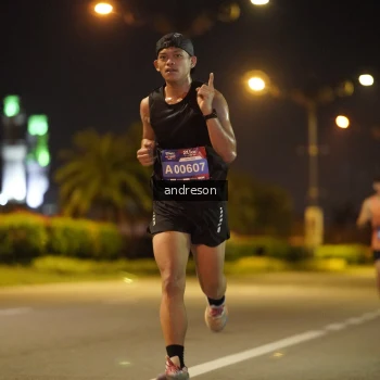Runner Photo 3872373