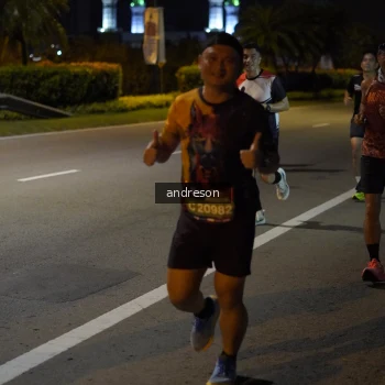 Runner Photo 3872695
