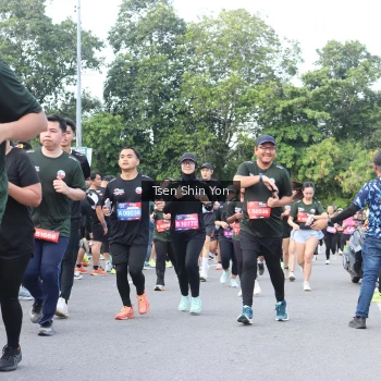 Runner Photo 3873345