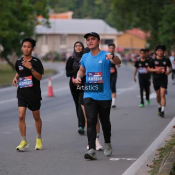 Runner Photo 3873347