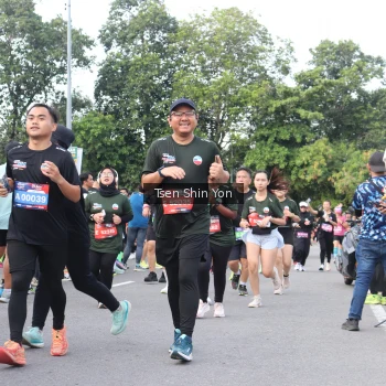 Runner Photo 3873355