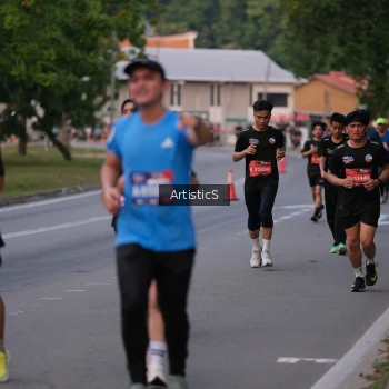 Runner Photo 3873444