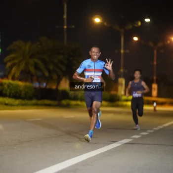 Runner Photo 3873686
