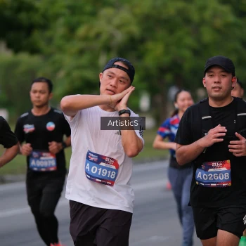 Runner Photo 3874545