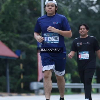 Runner Photo 3874649