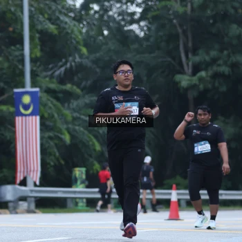 Runner Photo 3874655
