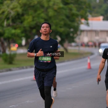 Runner Photo 3874678