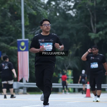 Runner Photo 3874696