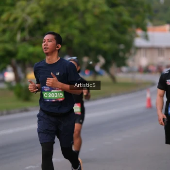 Runner Photo 3874730