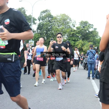 Runner Photo 3874773