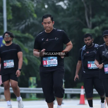 Runner Photo 3875006